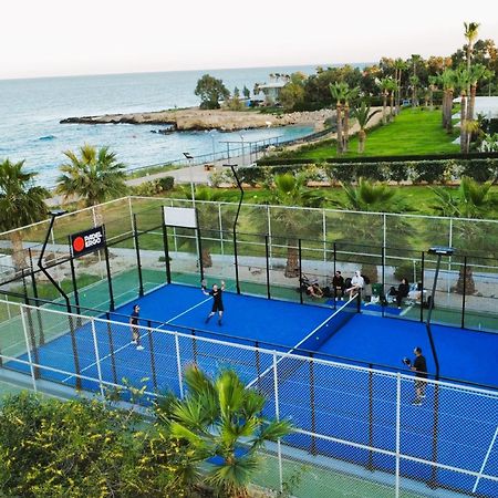 Lucile - Coralli Beachfront Apartment Paralimni Buitenkant foto